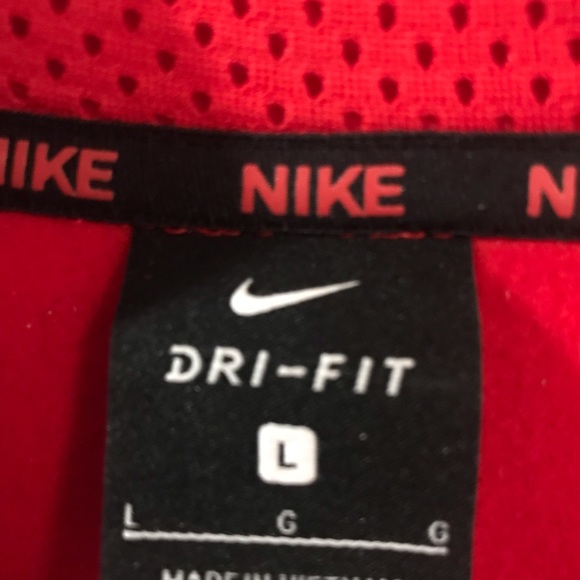 Nike Dri-Fit Size Large. Red Color Hooded Athletic Pull Over. With Pockets. - Picture 2 of 3